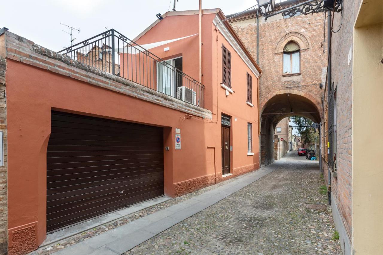 Ferienwohnung Ferrara Casa Dell'Archivolto Con Garage Exterior foto