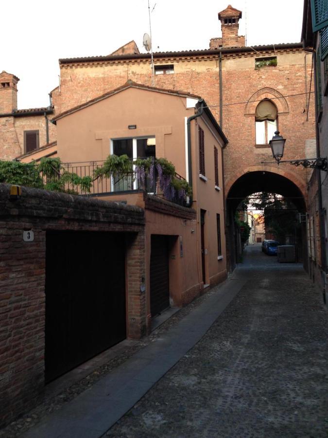 Ferienwohnung Ferrara Casa Dell'Archivolto Con Garage Exterior foto